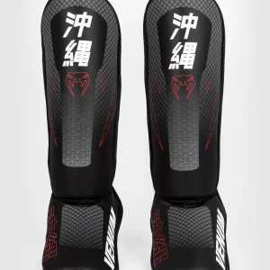Caneleiras protetoras para MMA Venum Kid's Okinawa 3.0 - Preto/Vermelho