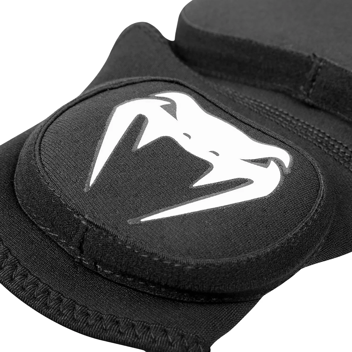 Caneleiras Venum Kontact Evo - Preto - Image 5