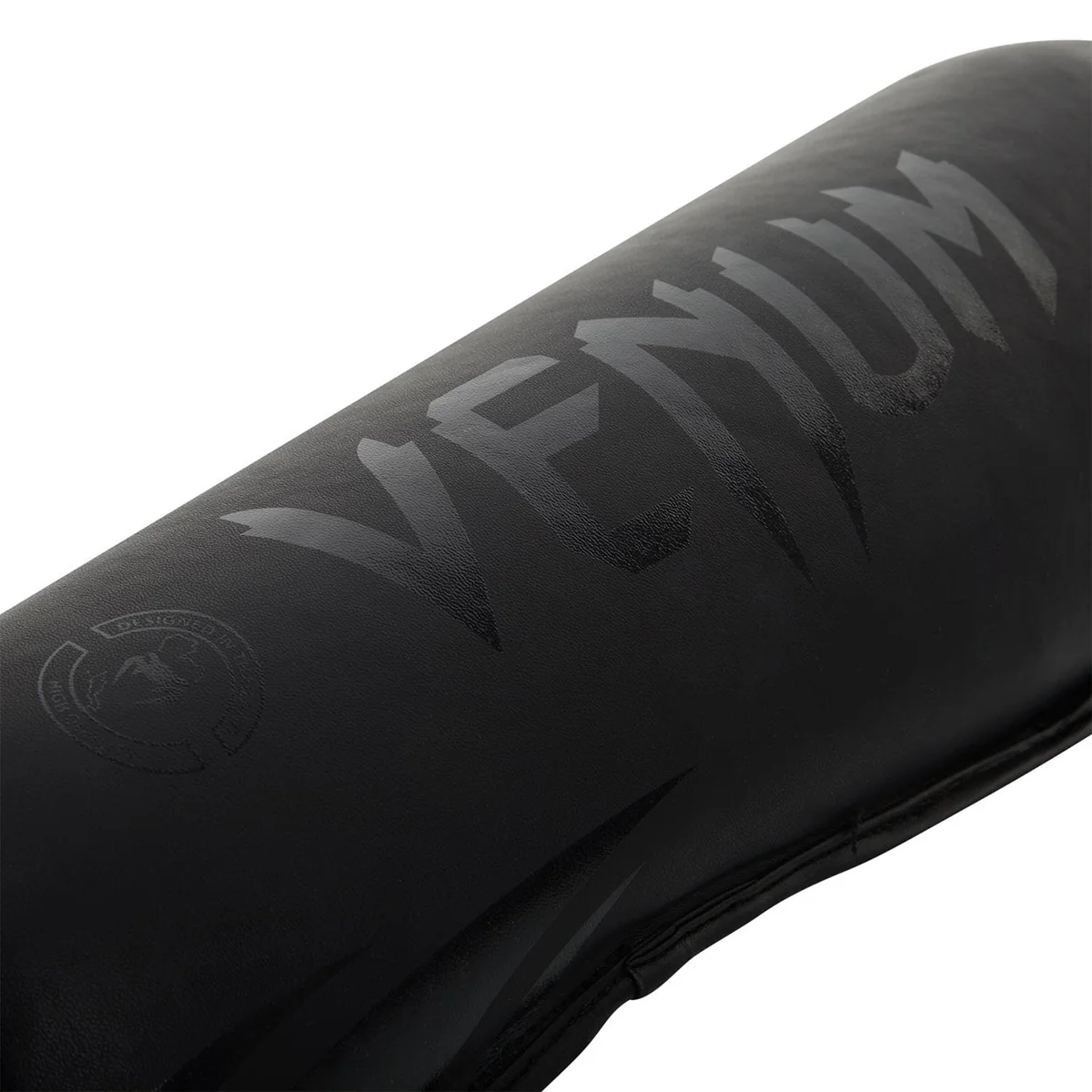 Caneleiras Venum Challenger Standup Skintex Leather MMA - Preto - Image 3