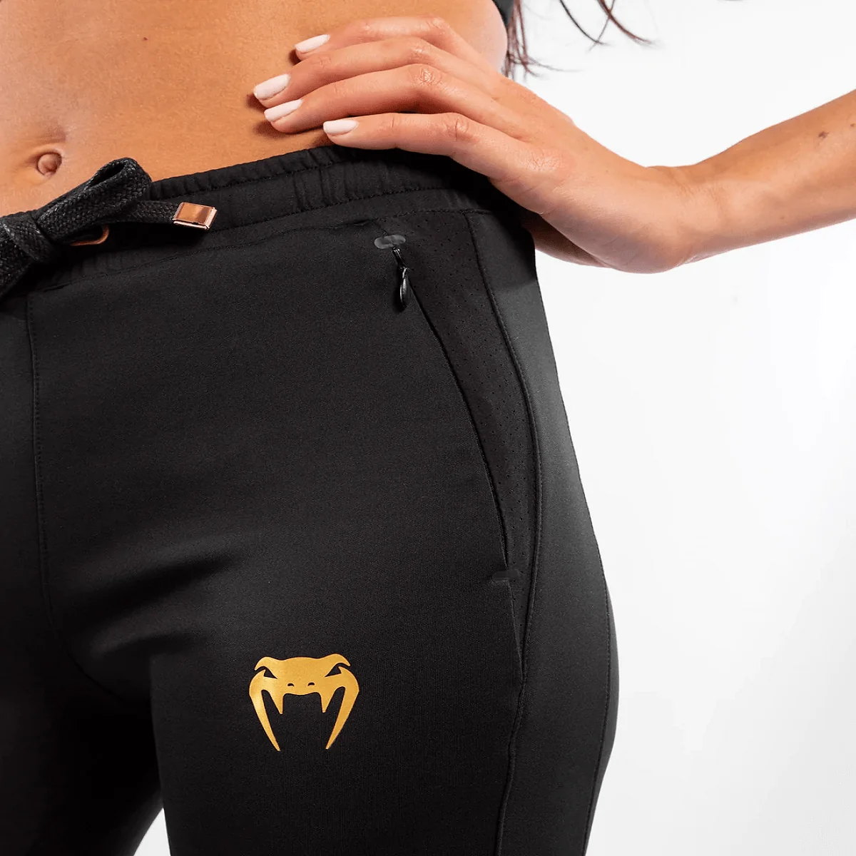 Venum Women's UFC Authentic Fight Night Walkout Calças de moletom - Preto/Dourado - Image 8